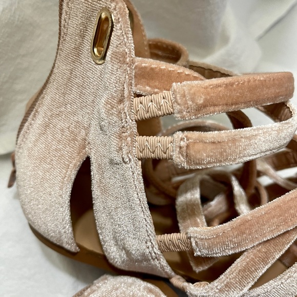 Shoe Dazzle Isabeli Blush Velvet Sz8 Flat Sandals NIB - Picture 10 of 11